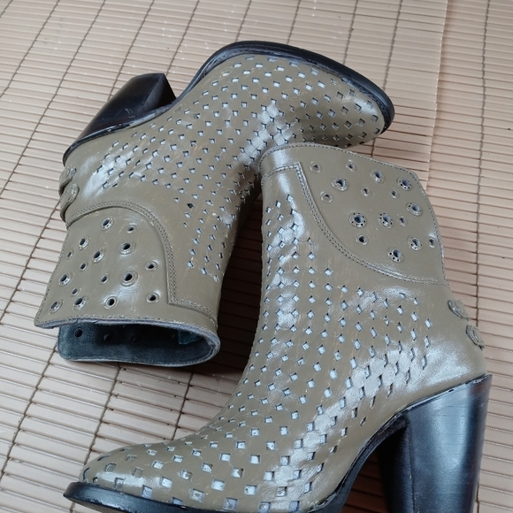 Corral C3200 women's Boots Laser Punched Hand Painted Taupe Leather Size 7 M. Wo - Picture 7 of 11